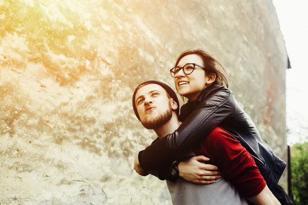 Young beautiful couple — Stock Photo, Image