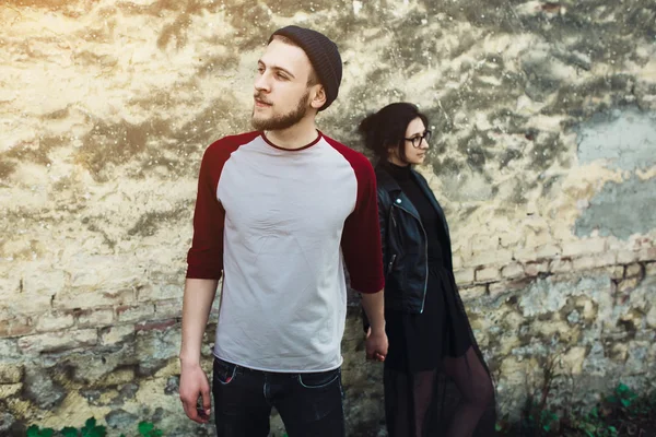 Çift dışında poz