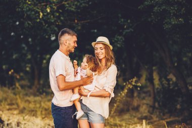 Baba, anne ve kızı Park