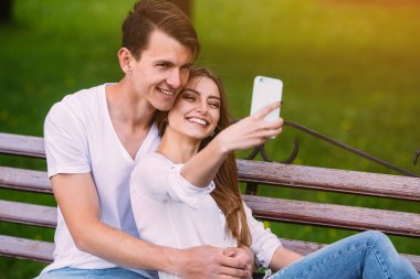  selfie bir banka işi Çift