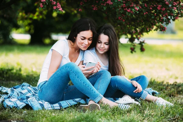 Moeder en dochter — Stockfoto