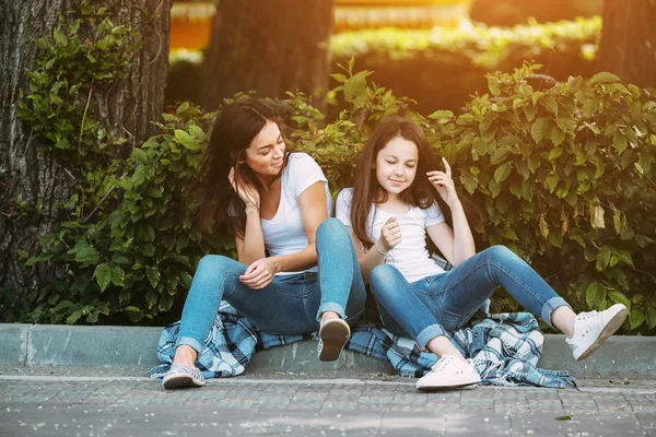 Mor och dotter — Stockfoto