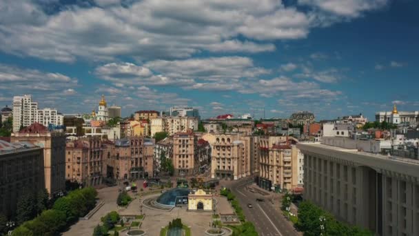 Kiev Oekraïne. Luchtfoto van Maidan Nezalezhnosti. — Stockvideo