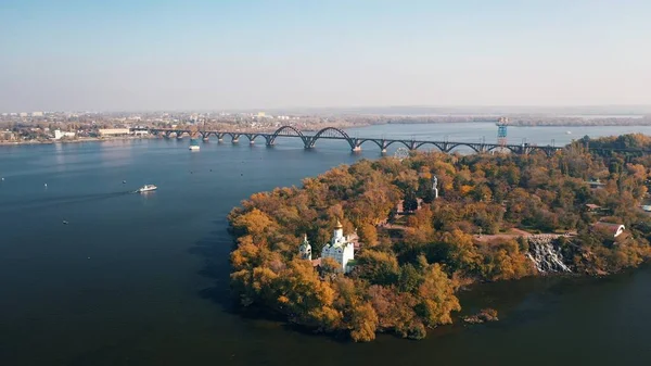 Dnjepr, Kiev. Brug in Kiev over de rivier — Stockfoto
