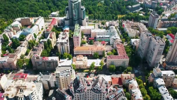 Hermosa zona de Kiev. Vista aérea en Kiev, Ucrania — Vídeo de stock