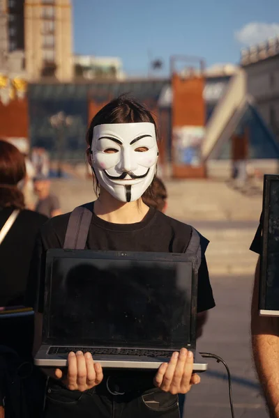 Kiew, Ukraine, 25.07.2021. Anonym für den lautlosen Protest auf dem Hauptplatz. — Stockfoto