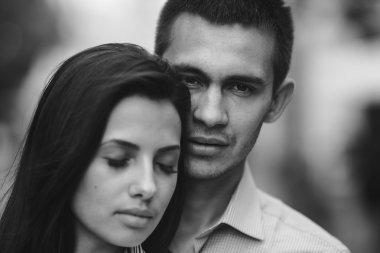 Çiftler şehirde iyi eğlenceler.