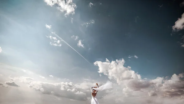 Novia en el cielo — Foto de Stock