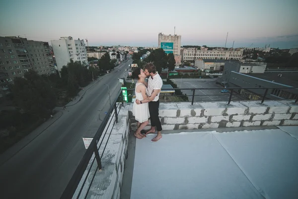 Schönes Paar in der Stadt — Stockfoto