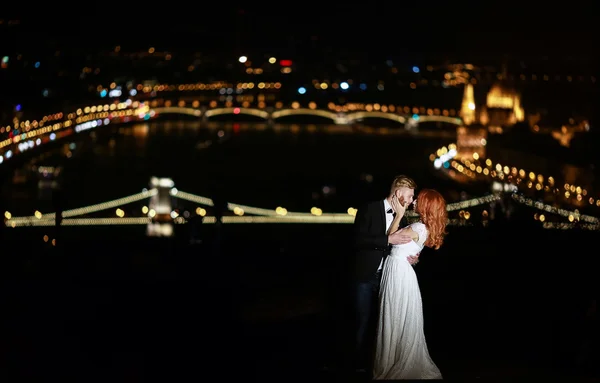 Lovely bride and groom — Stock Photo, Image