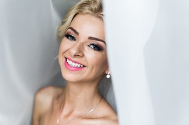 Güzel gelin portresi sabah
