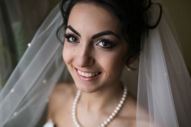 Sevimli gelinin hazırlığı.