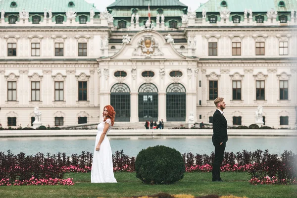 Wedding couple on a walk — Stock Photo, Image