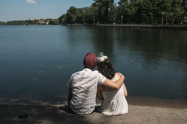 Schönes Paar in der Stadt — Stockfoto