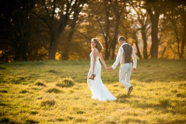 güzel çift yürüyüş