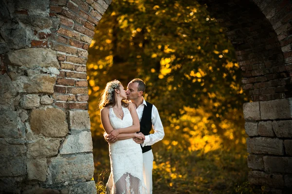 Beautiful couple posing — Stock Photo, Image