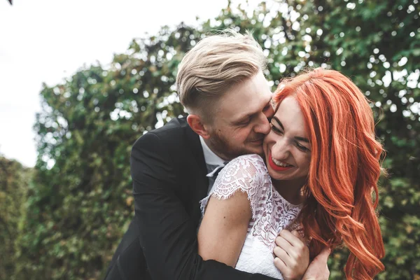 Wedding couple on a walk — Stock Photo, Image