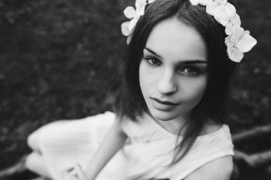 Ağaç ev Merdiven tırmanma kız