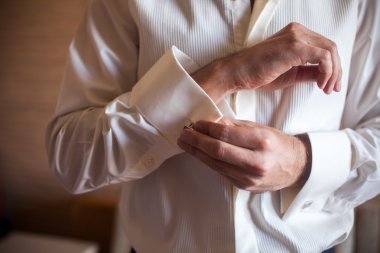 Damat Düğün için hazırlar