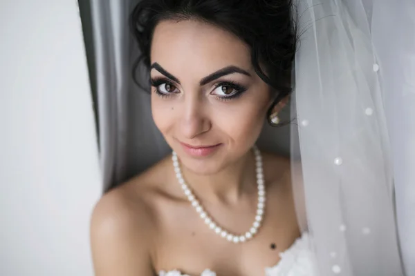 Preparation of adorable bride — Stock Photo, Image