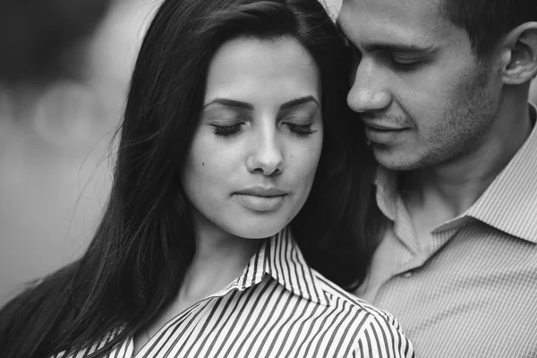 Couple  in the city — Stock Photo, Image