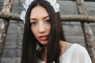 Ağaç ev Merdiven tırmanma kız