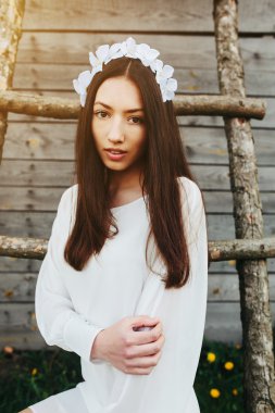 Ağaç ev Merdiven tırmanma kız