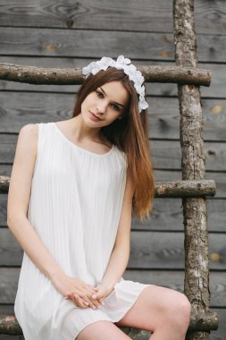 Ağaç ev Merdiven tırmanma kız