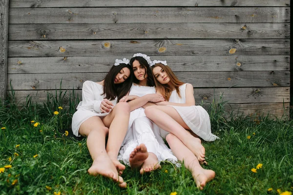 Três meninas bonitas — Fotografia de Stock