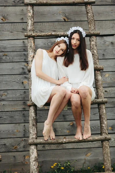 Dua gadis cantik — Stok Foto