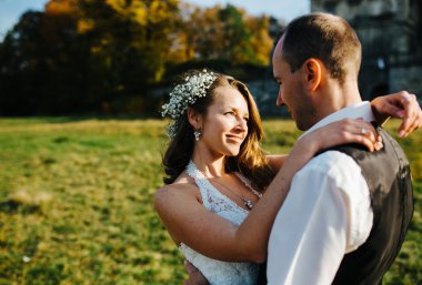 Güzel çift eğleniyor.