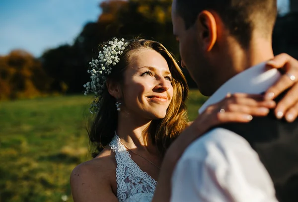 Mooi paar hebben plezier — Stockfoto