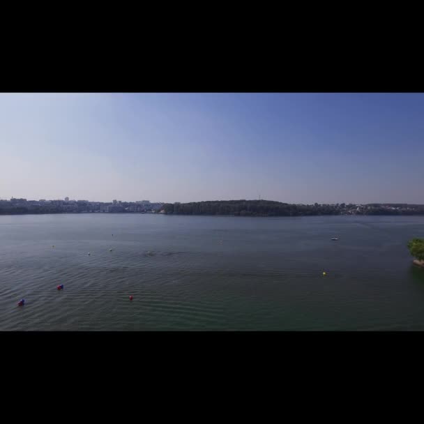 Overhead shot of the lake shore — Stock Video