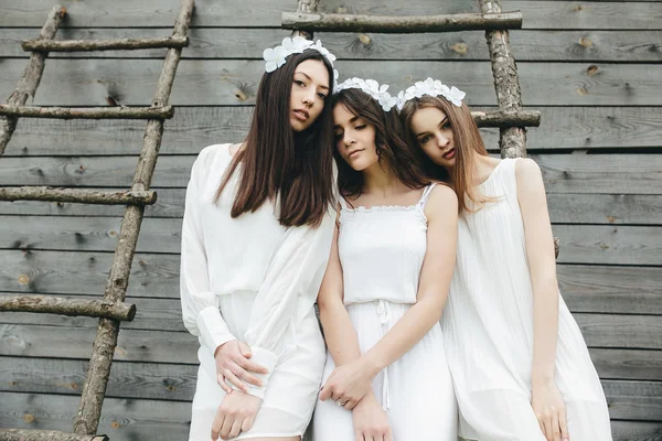 Tre vackra flickor — Stockfoto