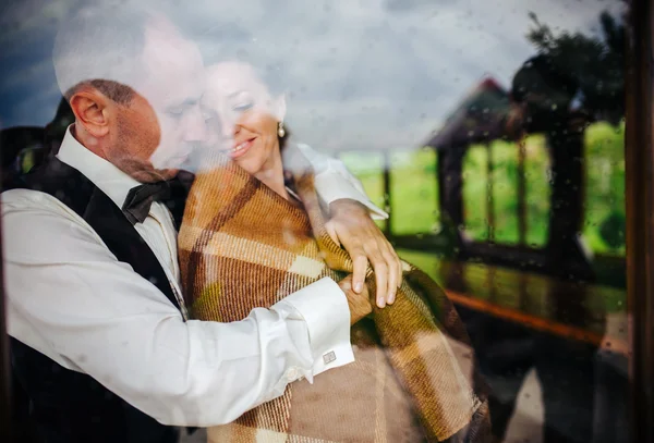 Hochzeitspaar zusammen — Stockfoto