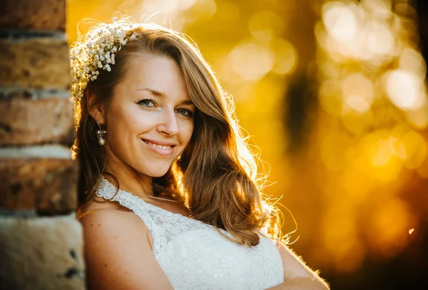 Hermosa mujer posando — Foto de Stock