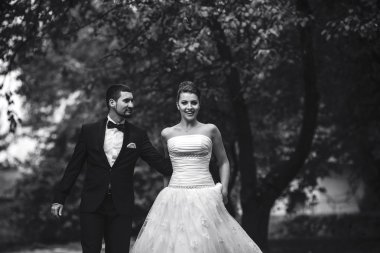 Poz güzel düğün çifti