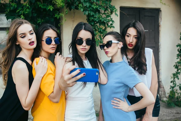 Five beautiful young girls — Stock Photo, Image