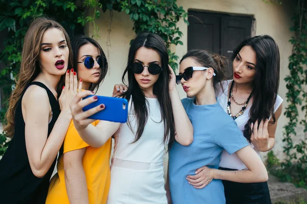 Five beautiful young girls — Stock Photo, Image