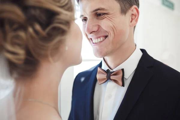 Casal no fundo branco — Fotografia de Stock