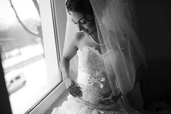 Preparation of adorable bride. — Stock Photo, Image