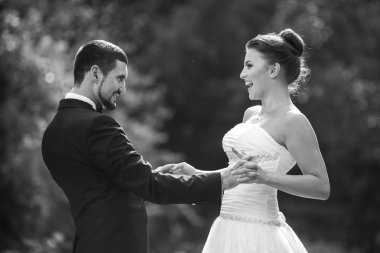 Poz güzel düğün çifti