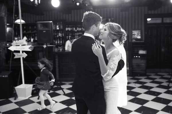 美しい結婚式のダンス — ストック写真