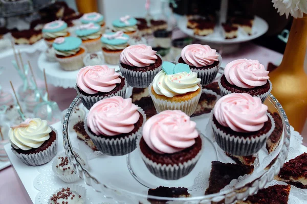 Delicioso bolo de casamento fantasia — Fotografia de Stock