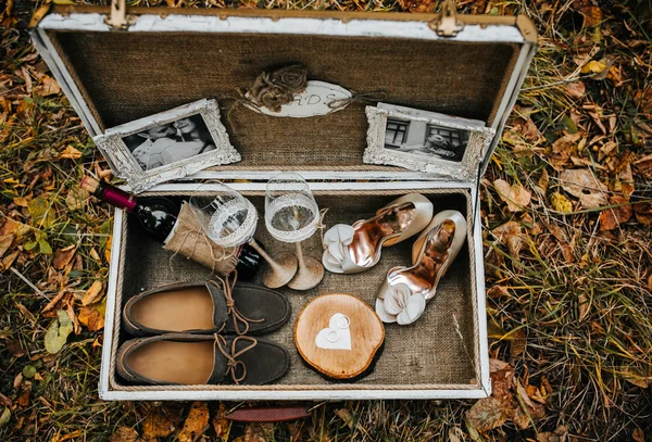 Geval met bruiloft accessorize — Stockfoto