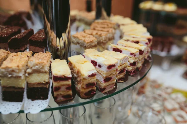 맛 있는 멋진 웨딩 케이크 — 스톡 사진