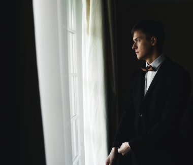 sabah hazırlanıyor damat