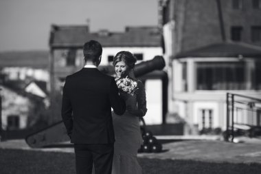 Gelin ve damat eğleniyor