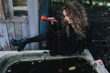 Vintage cadı iksiri el ile