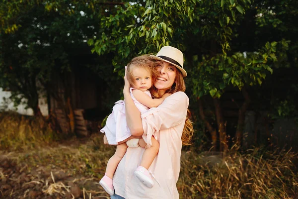 Mother and daughter together outdoors — Stock Photo, Image